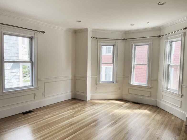 More Photos Of 8 White Ave, Chestnut Hill Multifamily For Sale