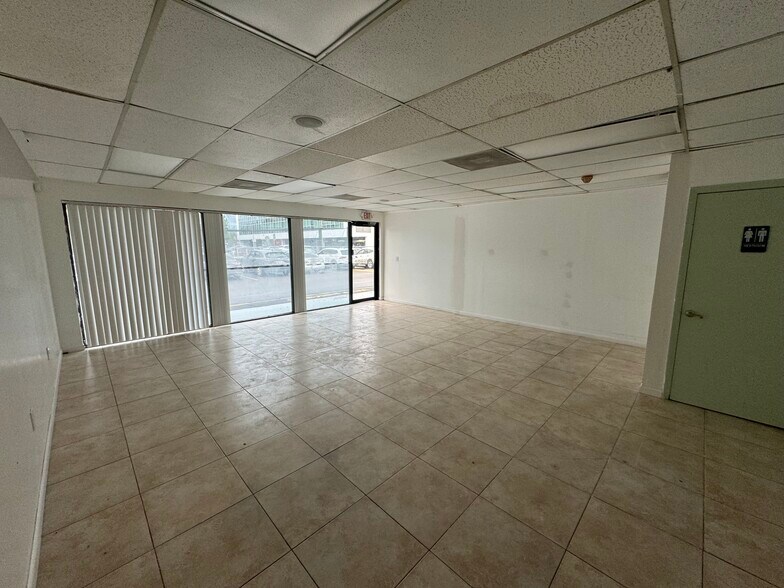 More Photos Of 10550 NW 77TH Ct, Hialeah Unknown For Lease