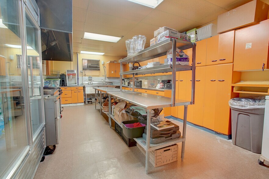 More Photos Of 1321-1323 S Austin Blvd, Cicero Religious Facility For Sale