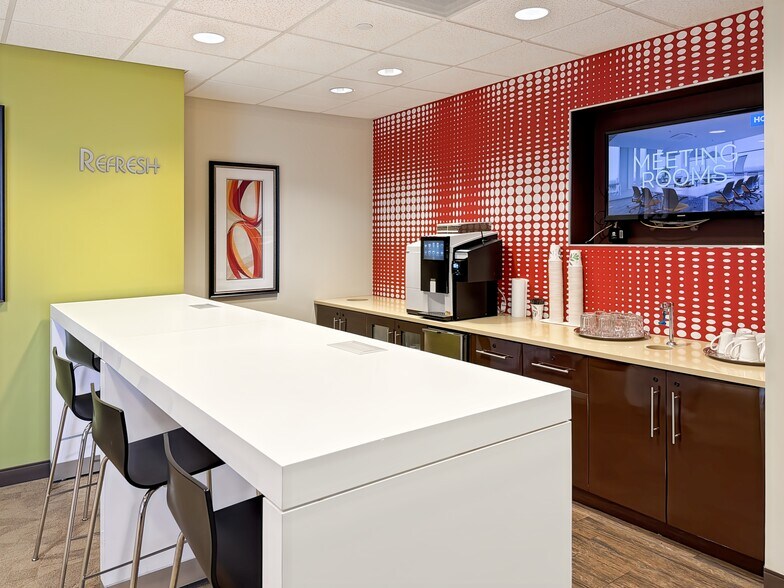 More Photos Of 1603 Orrington Ave, Evanston Coworking Space
