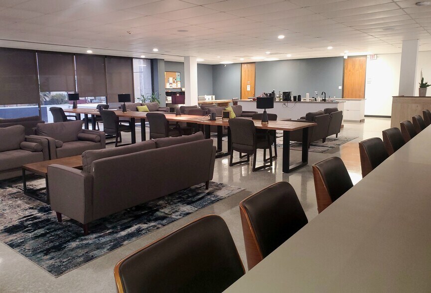 More Photos Of 2121 Market St, Galveston Coworking Space