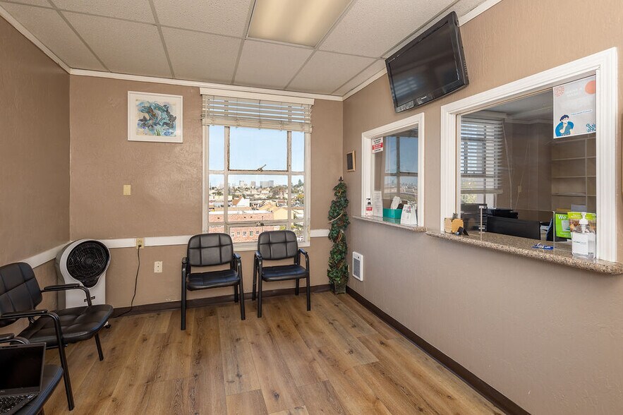 More Photos Of 2634-2648 International Blvd, Oakland Medical For Lease