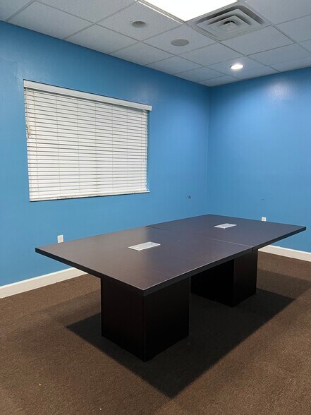 More Photos Of 4011 26th St, Bradenton Medical For Sale