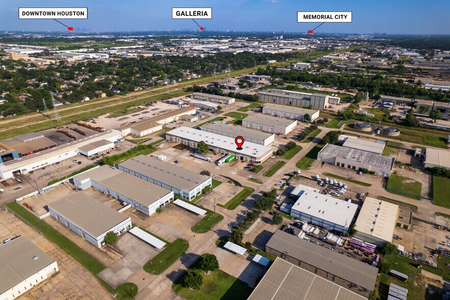 More Photos Of 6546 Petropark Dr, Houston Warehouse For Lease