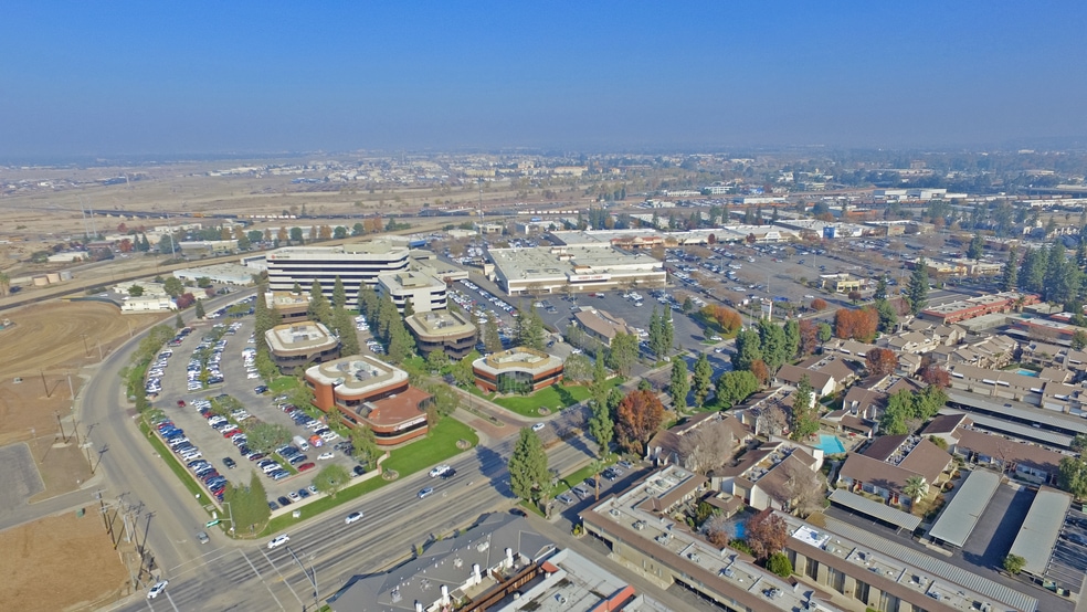More Photos Of 4550 California Ave, Bakersfield Unknown For Lease