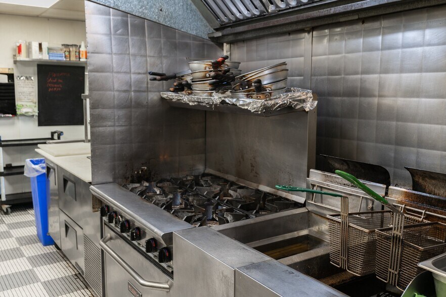 More Photos Of 232 W Moorestown Rd, Wind Gap Restaurant For Sale