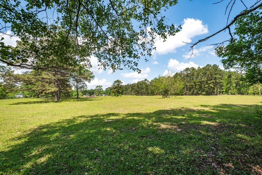 More Photos Of 2870 Fostoria Tram Rd, Cleveland Land For Sale