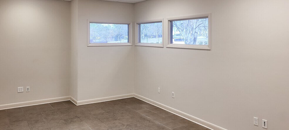 More Photos Of 894 W Saint John St, Spartanburg Medical For Lease