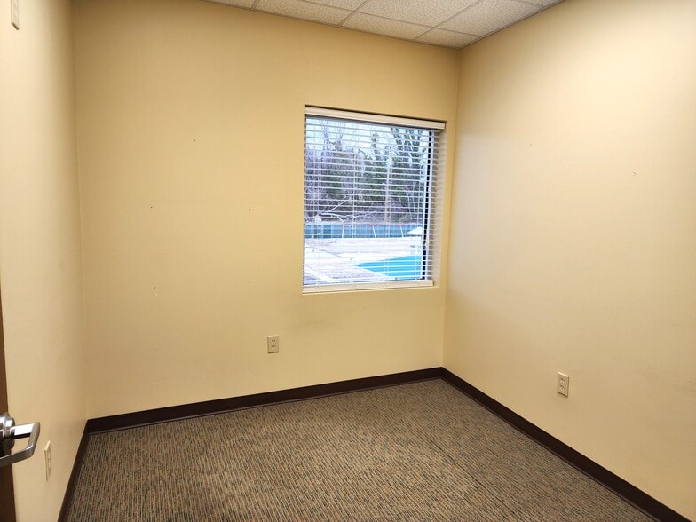 More Photos Of 436 Hadley St, Mount Airy Healthcare For Sale