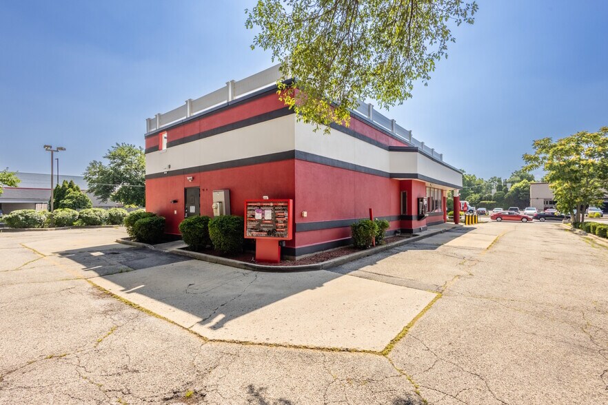 More Photos Of 139 N Northwest Hwy, Palatine Fast Food For Lease