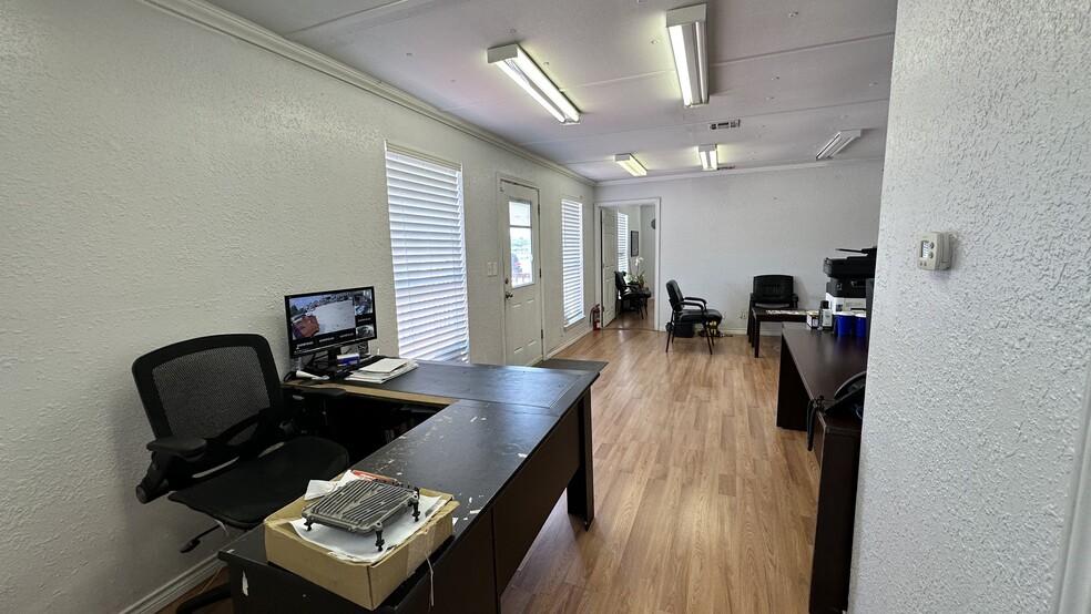 More Photos Of 8802 FM 1960 Rd, Houston Auto Dealership For Lease