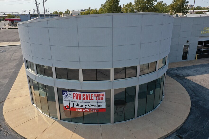 More Photos Of 202 W Gore Blvd, Lawton Auto Dealership For Sale