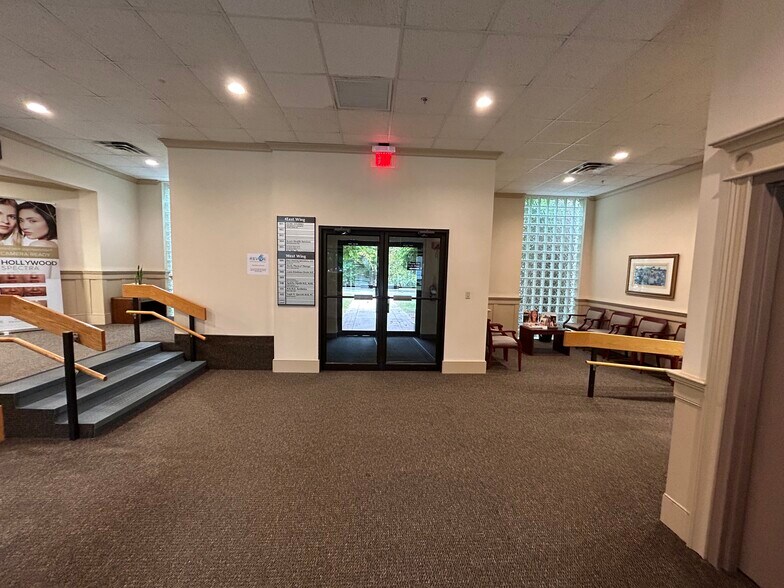 More Photos Of 112 Main St, Northborough Medical For Lease