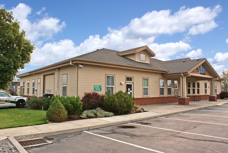 More Photos Of 703 N Larch Ave, Sisters Office For Lease