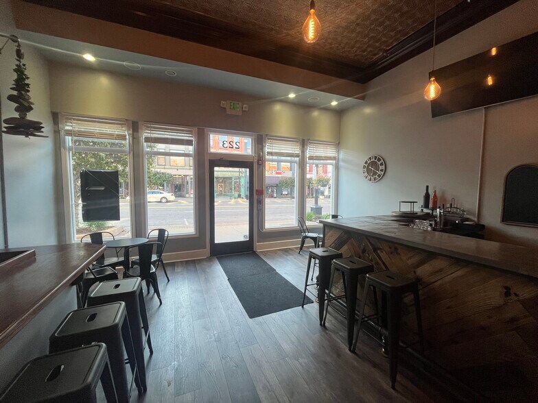 More Photos Of 223 Huron Ave, Port Huron Storefront Retail Residential For Sale