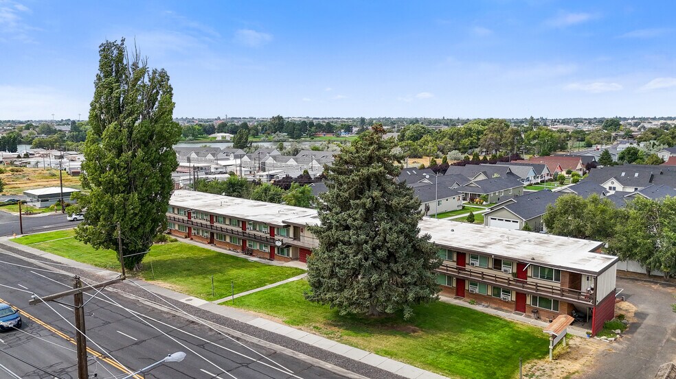 Primary Photo Of 116 E Hill Ave, Moses Lake Apartments For Sale