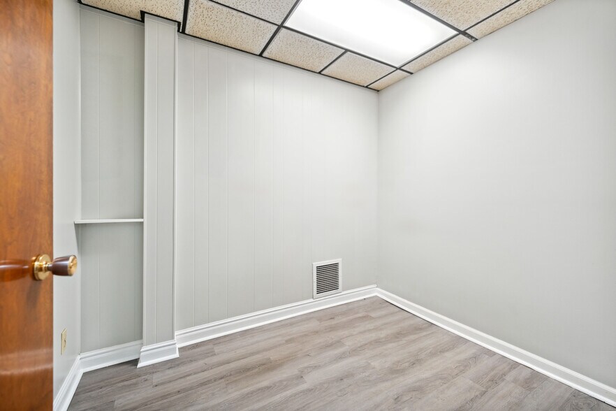 More Photos Of 314-316 W Main St, Monongahela Storefront Retail Office For Sale