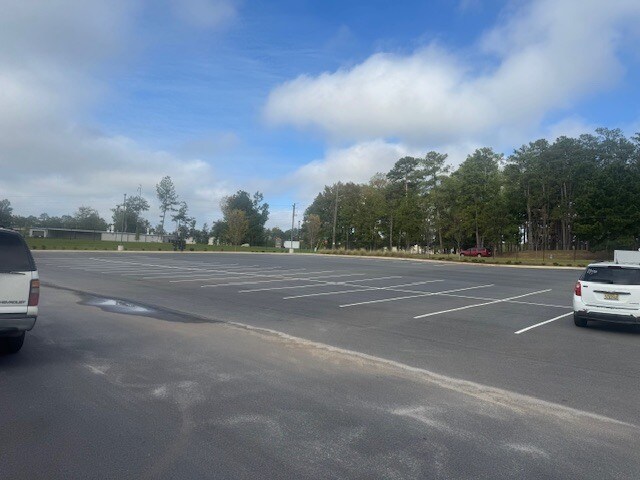 More Photos Of 6970 Jamesson Way, Midland Showroom For Lease