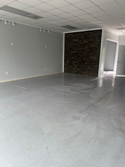 More Photos Of 3349 Valley Pike, Winchester General Retail For Lease
