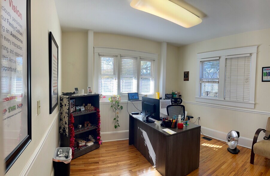 More Photos Of 4105 Central Avenue Pike, Knoxville Office For Lease
