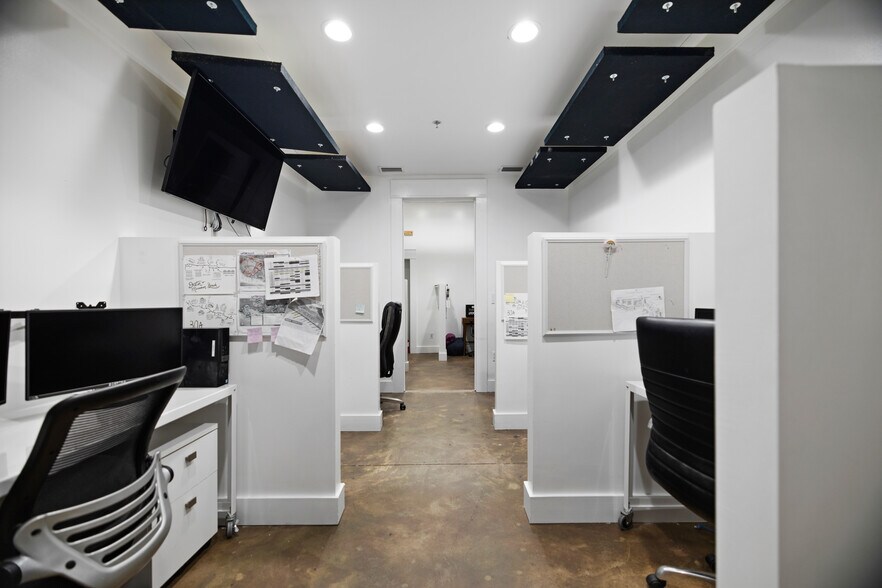 More Photos Of 790 N Highway 393, Santa Rosa Beach Warehouse For Lease