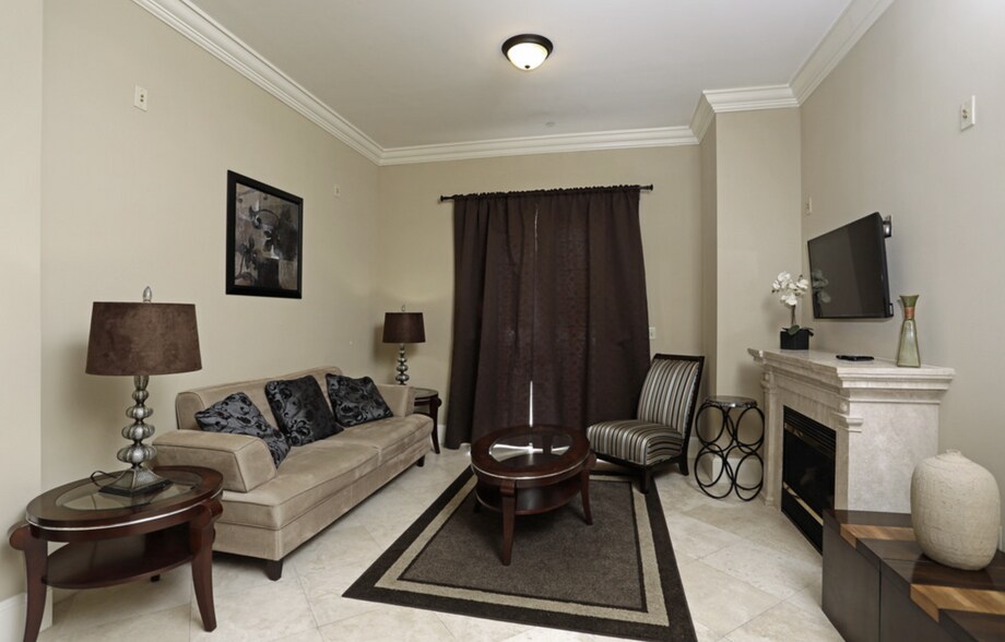More Photos Of 2121 S Hiawassee Rd, Orlando Apartments For Lease