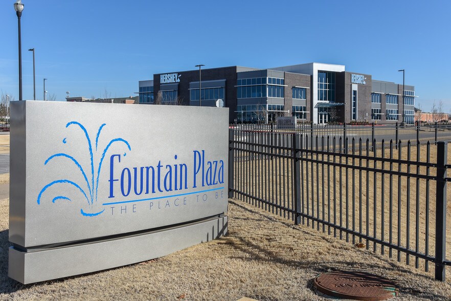 More Photos Of 401 SE Plaza Ave, Bentonville Office For Lease