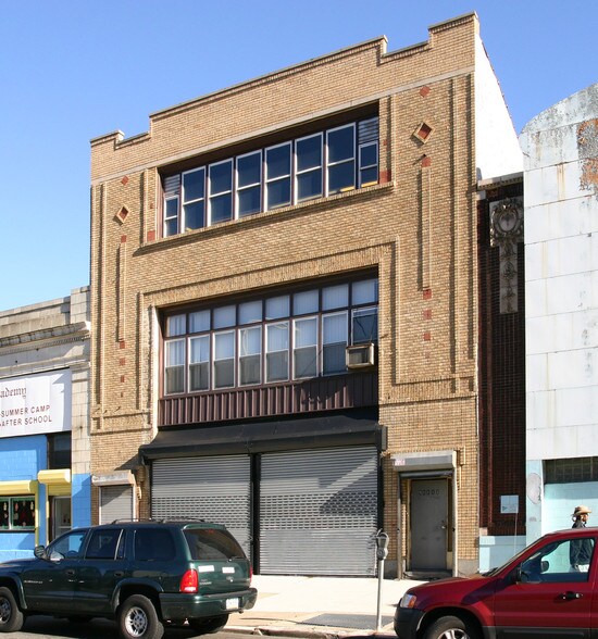 More Photos Of 911-913 N Broad St, Philadelphia Storefront For Lease