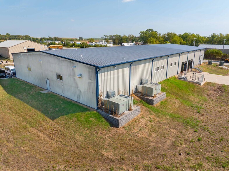 More Photos Of 5534 W Chestnut Expy, Springfield Industrial For Lease