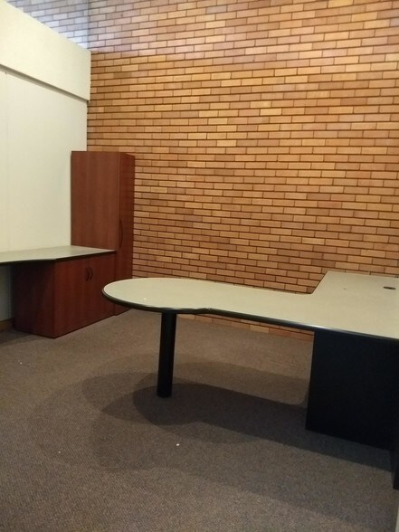 More Photos Of 69-73 N Broadway St, Des Plaines Medical For Lease