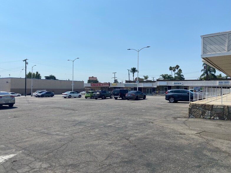 More Photos Of 301 N Harbor Blvd, La Habra Freestanding For Sale