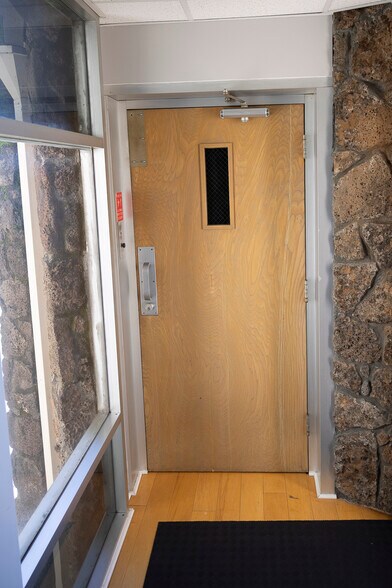 More Photos Of 717 College Ave, Santa Rosa Office For Sale