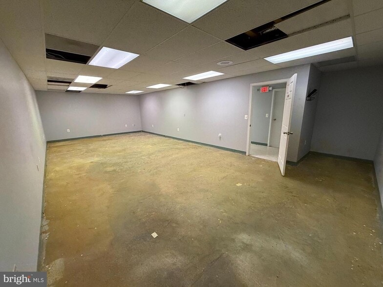 More Photos Of 225 Town Square Dr, Lusby Medical For Lease
