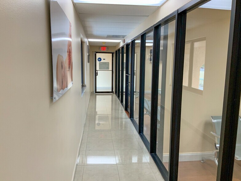 More Photos Of 3383 NW 7th St, Miami Medical For Lease