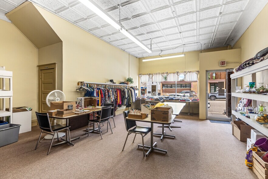 More Photos Of 329 N Main St, Cadott Storefront Retail Residential For Sale