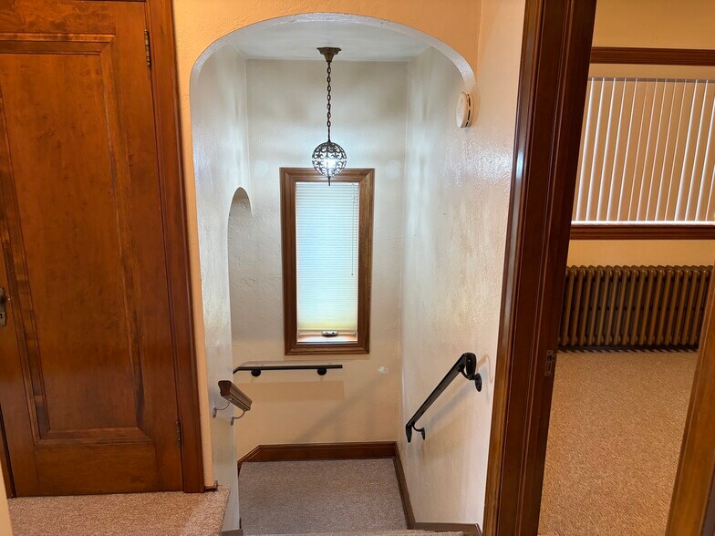 More Photos Of 1031 Columbus Ave, Sandusky Flex For Sale