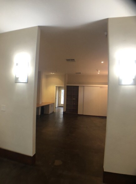 More Photos Of 220 Windsor River Rd, Windsor Apartments For Sale