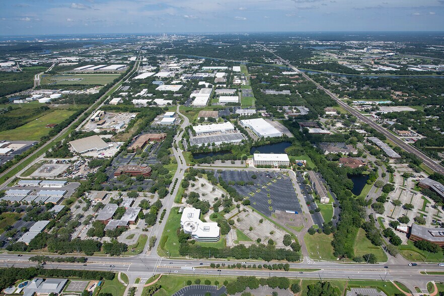 More Photos Of 3620 Queen Palm Dr, Tampa Loft Creative Space For Lease