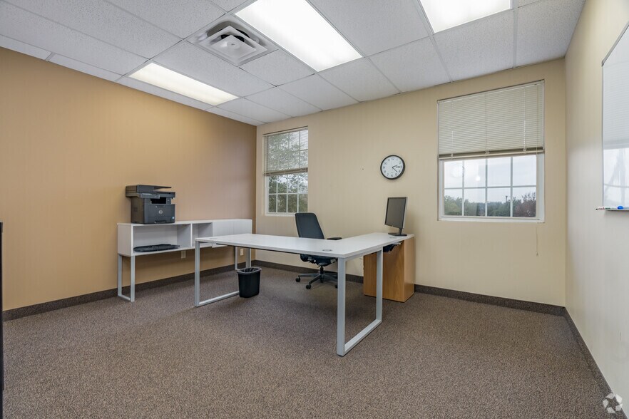 More Photos Of 303 S Jupiter Rd, Allen Unknown For Lease