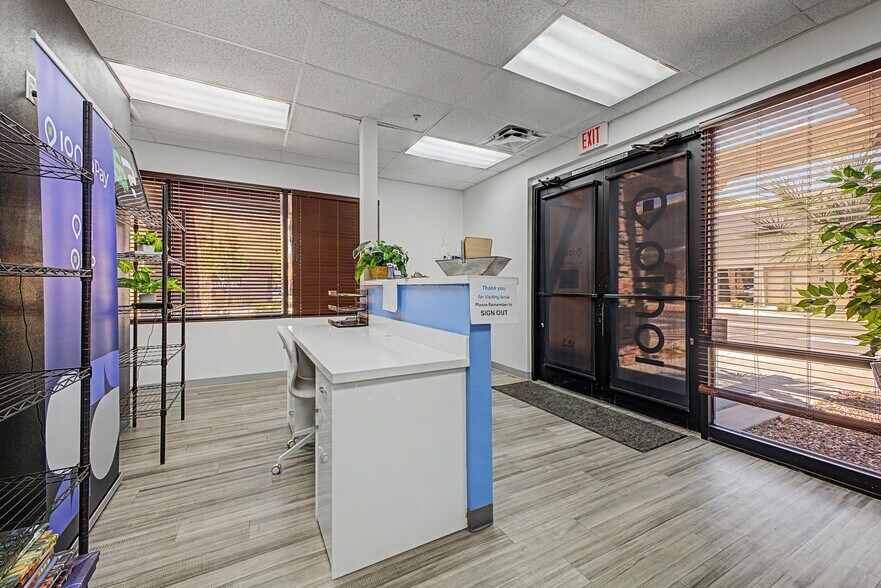 More Photos Of 2680 S Val Vista Dr, Gilbert Medical For Lease