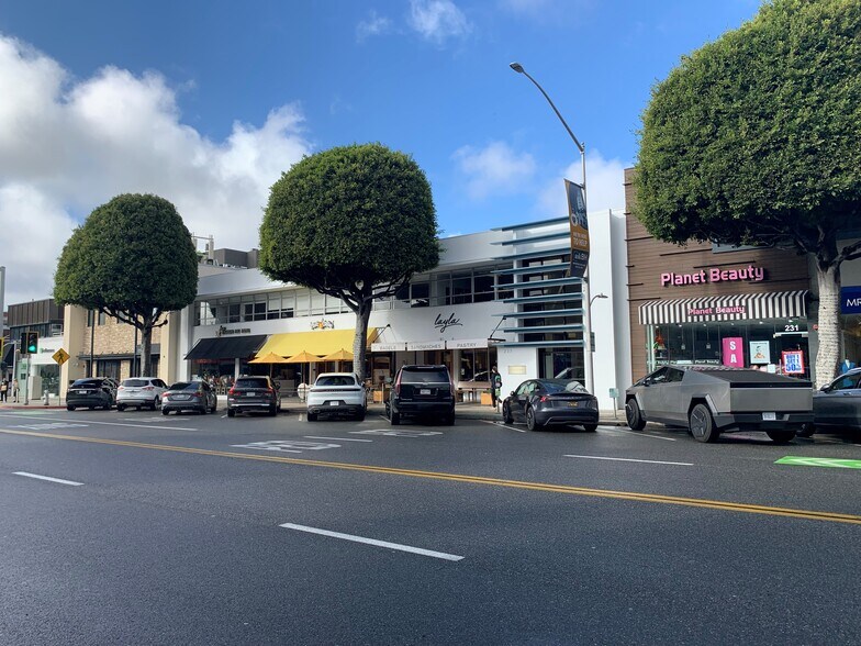 Primary Photo Of 233 S Beverly Dr, Beverly Hills Storefront Retail Office For Lease