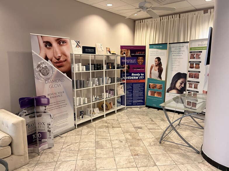 More Photos Of 8867 W Flamingo Rd, Las Vegas Office For Sale