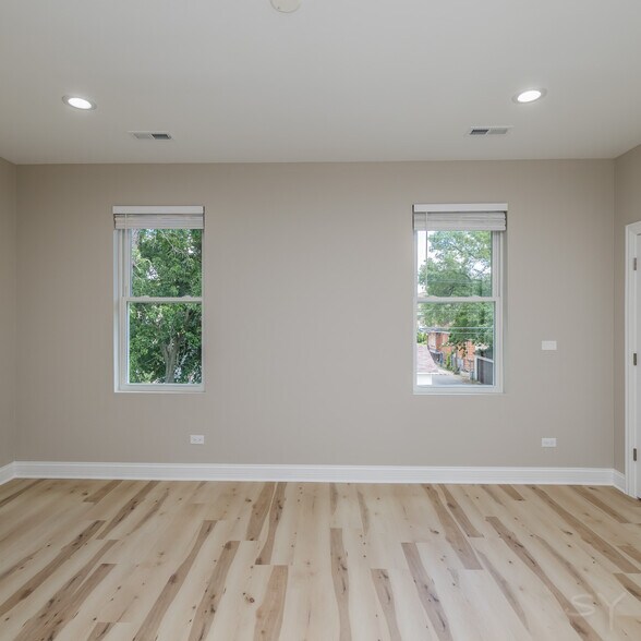 More Photos Of 623 Hamlin Ave, Chicago Apartments For Sale