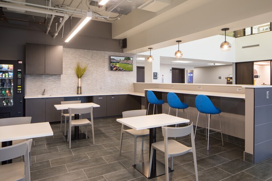 More Photos Of 7801 E Bush Lake Rd, Bloomington Office For Lease