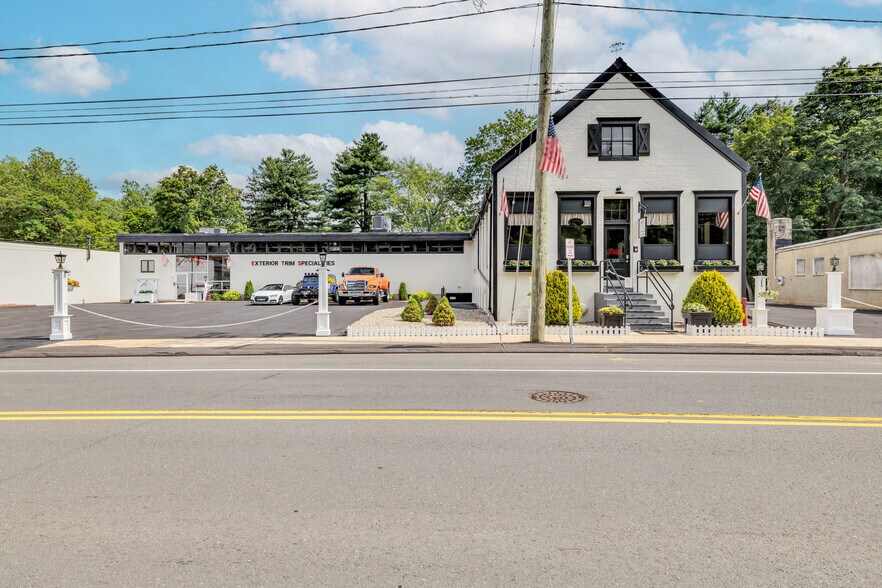 Primary Photo Of 300 Riverside Ave, Bristol Manufacturing For Sale