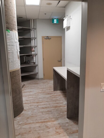 More Photos Of 240 Sparks St, Ottawa Office For Lease