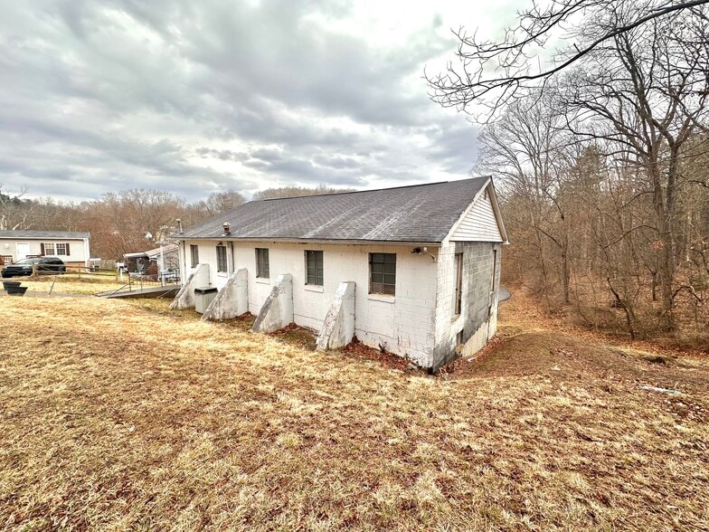More Photos Of 105 Smith St, Beckley Religious Facility For Sale