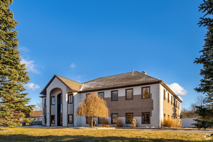 More Photos Of 4205 Charlar Dr, Holt Loft Creative Space For Sale