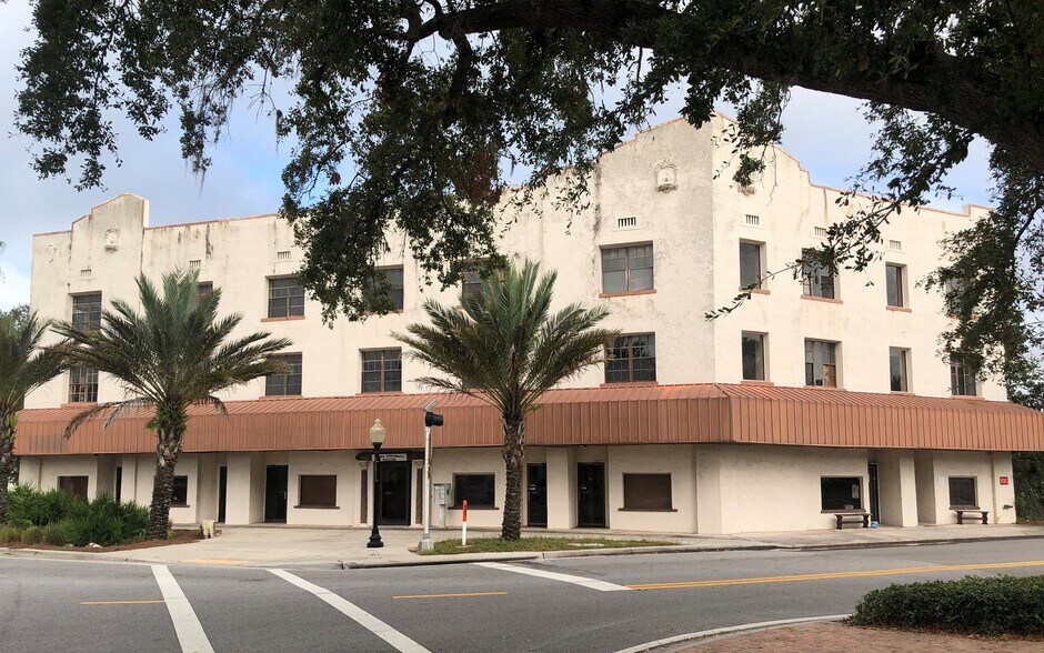 More Photos Of 206 Pilaklakaha Ave, Auburndale Apartments For Sale