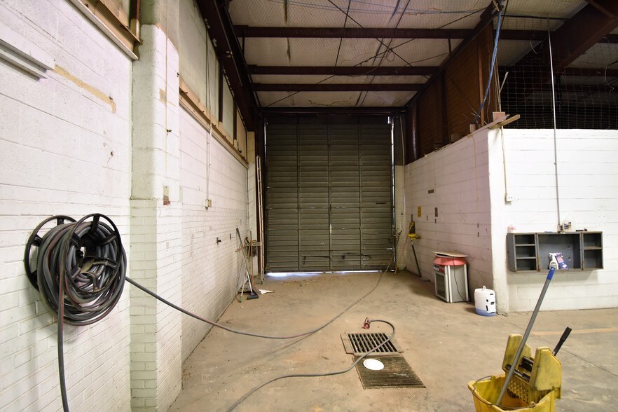 More Photos Of 2305 W Highway 90, Alpine Warehouse For Sale